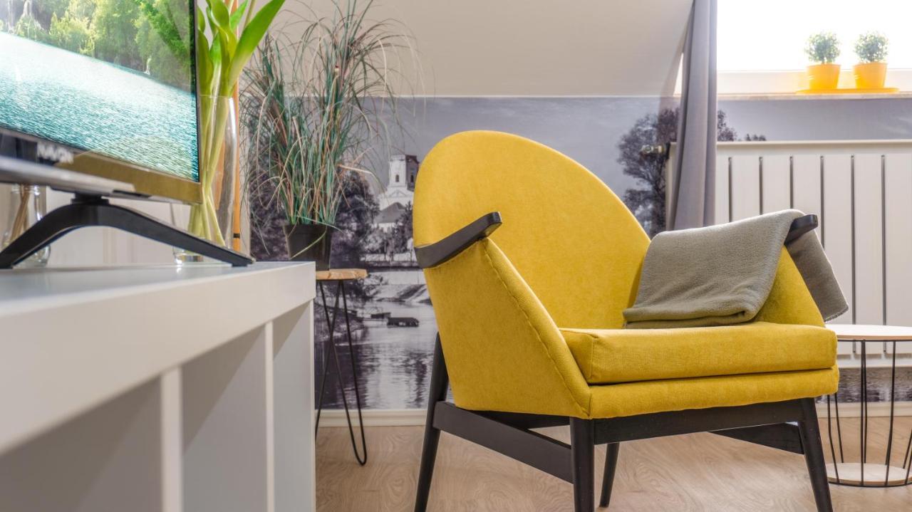Luxury Studio 24 Gyor Bagian luar foto