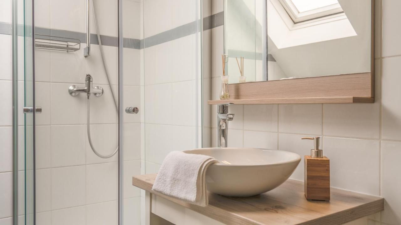 Luxury Studio 24 Gyor Bagian luar foto