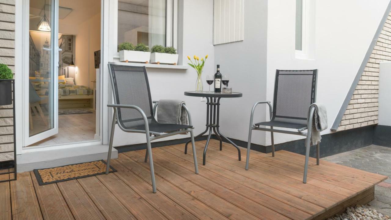 Luxury Studio 24 Gyor Bagian luar foto