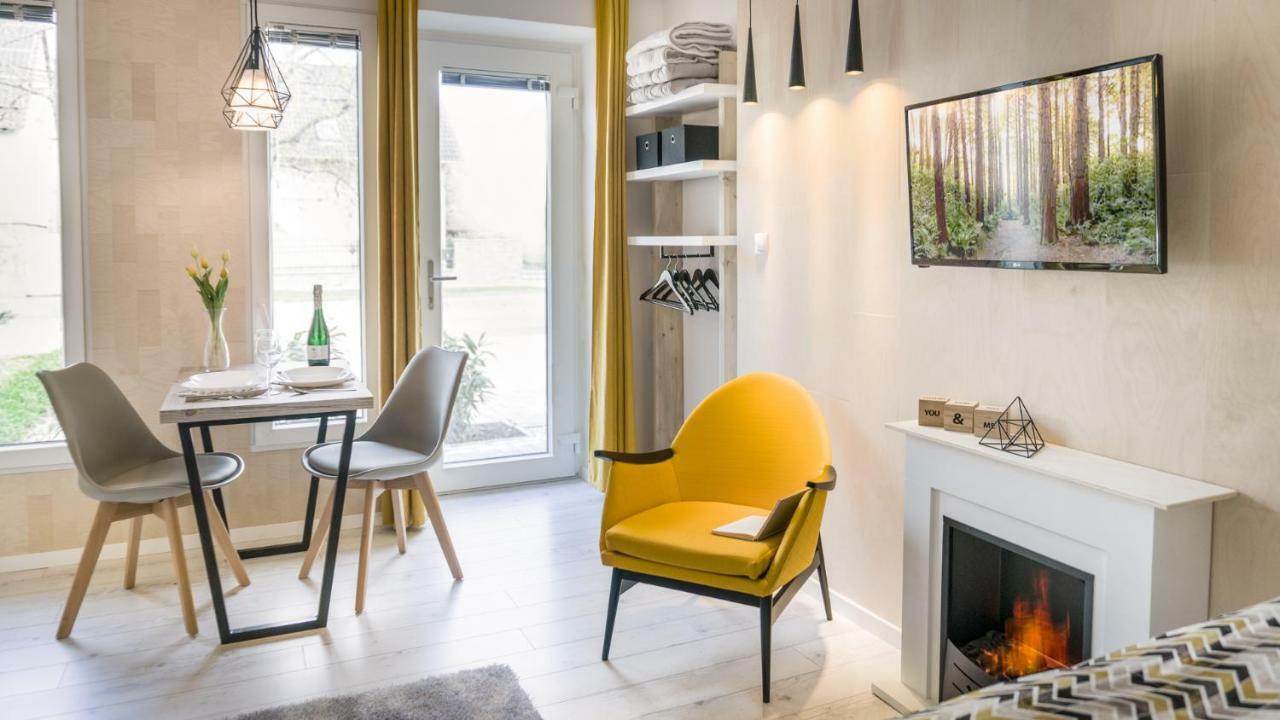 Luxury Studio 24 Gyor Bagian luar foto