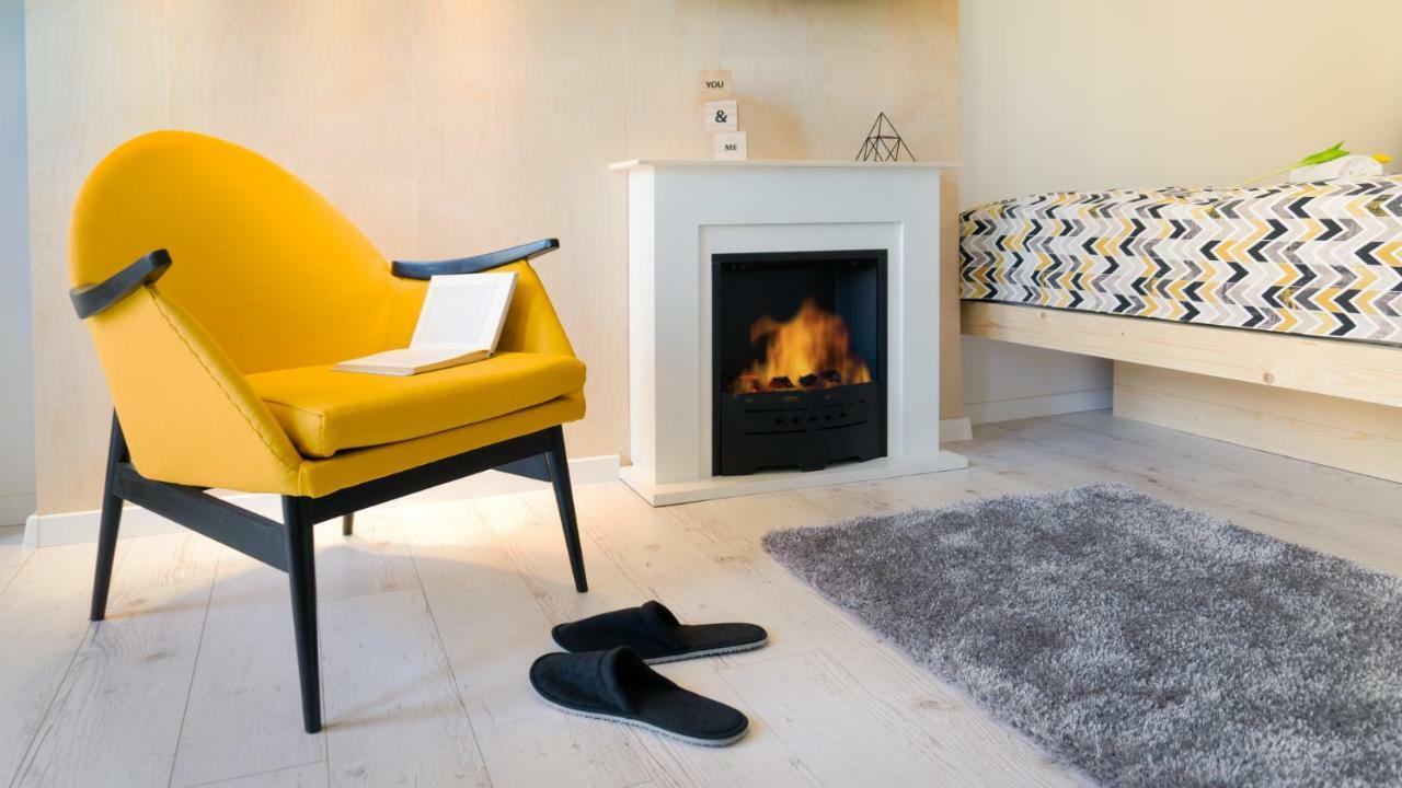 Luxury Studio 24 Gyor Bagian luar foto