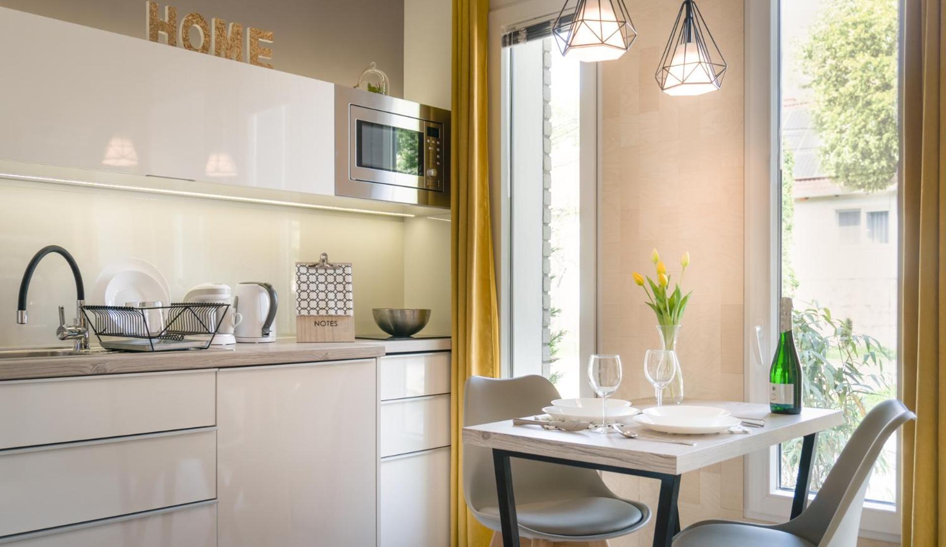 Luxury Studio 24 Gyor Bagian luar foto