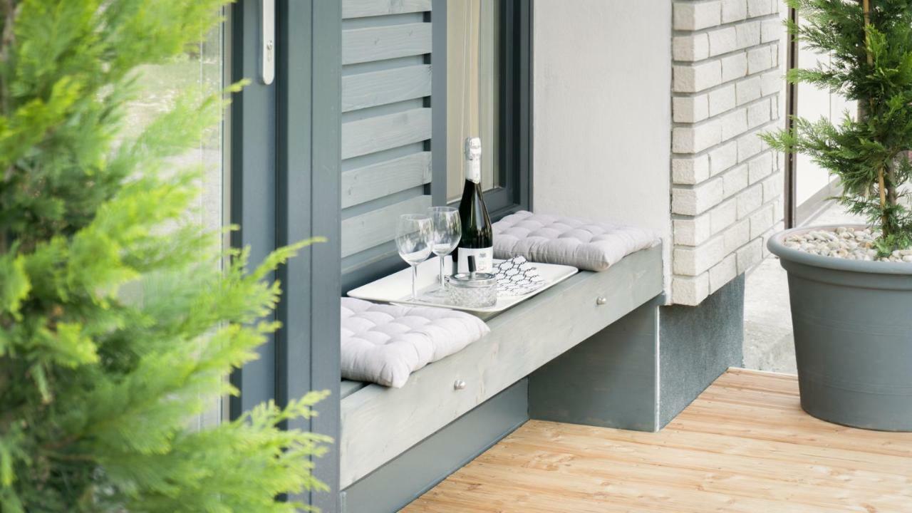 Luxury Studio 24 Gyor Bagian luar foto